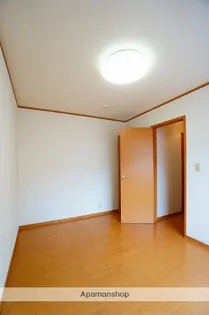 中島ベイコートA【1階】の内装