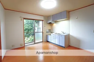 中島ベイコートA【1階】の居間