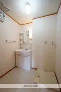 中島ベイコートB【2階】の内装