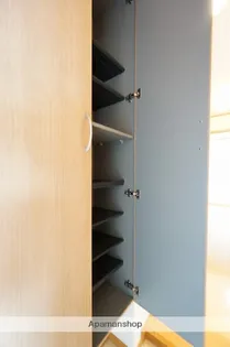 中島ベイコートB【2階】の内装