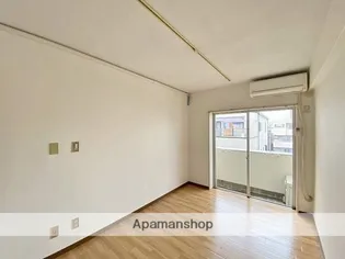 シティ・ハイム「コマガタ」【303号室】の居間