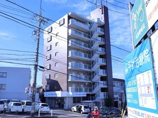 ランドマーク中平【2階】の外観