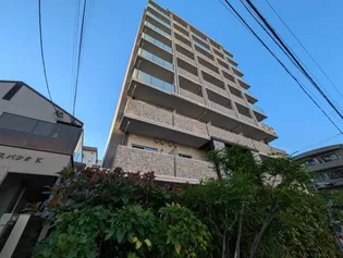 ロイヤルスクエア徳川【2階】の外観