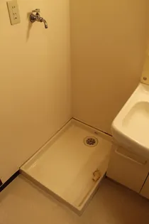 リバーサイド前田【5階】の内装