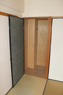 リバーサイド前田【5階】の内装