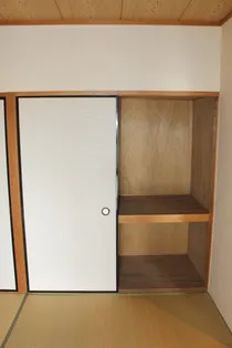 リバーサイド前田【5階】の内装