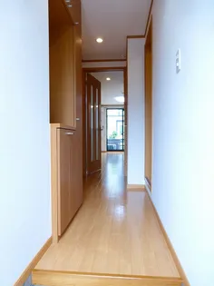 フィオーレ・KⅢ【1階】の玄関