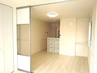 メゾンクレセント2八田【3階】の居間