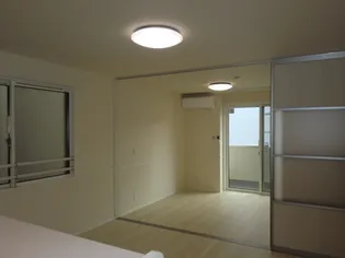 メゾンクレセント2八田【2階】の内装