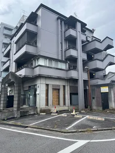 イーストガーデン バラ館【202号室】の外観