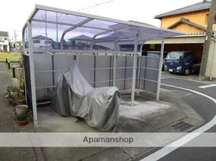 AMI【1階】の外観