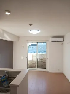 メイ クラール【1階】の居間