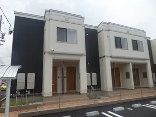 ラピスラズリ【2階】の外観