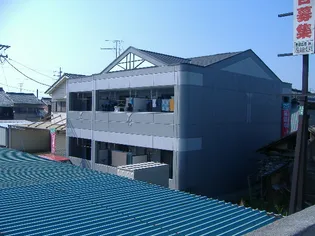 プチ・桃【2階】の外観