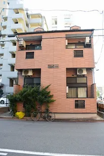 フォレスト志賀本通【1階】の外観