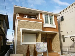 シャンダムール【2階】の外観