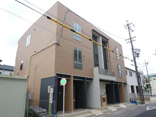 ファヴォリ【3階】の外観