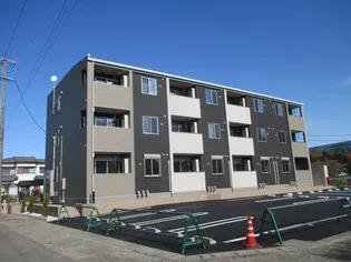 シャイニー【1階】の外観