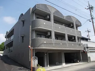 ダルウィニー【1階】の外観