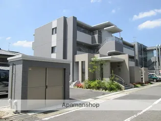 ルペルティア植田【3階】の外観