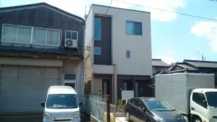 レッド・リーブスⅧ【2階】の外観