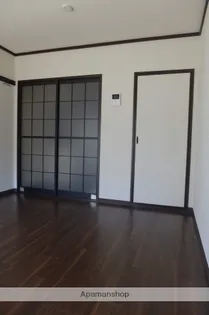 ハイタウン杉【102号室】の内装