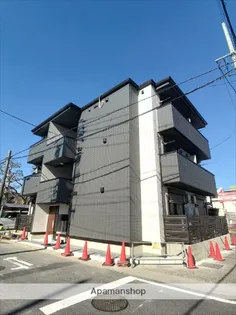 アーバン・ベース【301号室】の外観