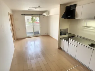 サニーNT A【1階】の居間