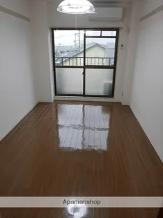 アーバン徳兵衛【206号室】の居間