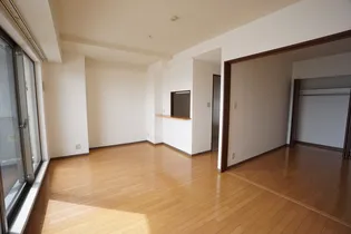 エムズハウス【6階】の居間