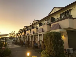 愛知県稲沢市稲沢町前田【テラスハウス】の外観