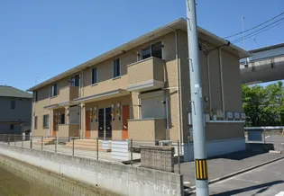 クレセント【1階】の外観