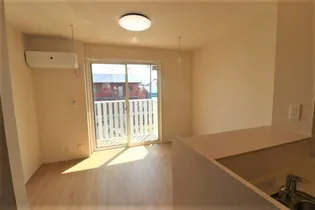 メゾン マリオット【210号室】の居間