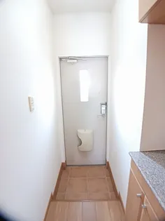 ジョーンティーヴィラ【1階】の玄関