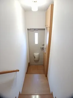 ジョーンティーヴィラ【2階】の玄関