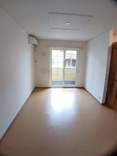 サンレミ・国森B【1階】の居間