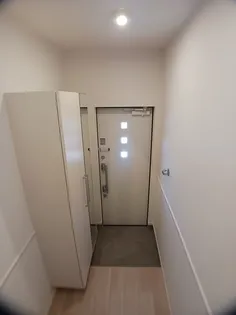 レンブランサ【2階】の玄関