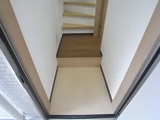 アースクエイク川間【102号室】の内装