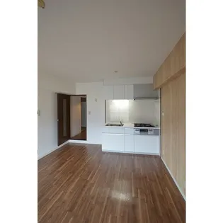 リバーサイド前田【2階】の居間