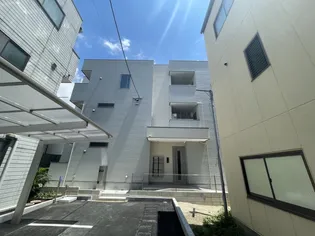 レボルタアツタ【1階】の外観