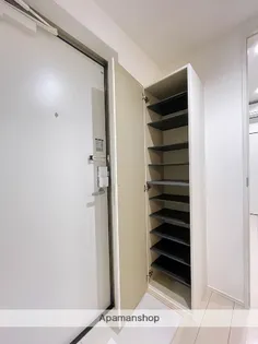 アレクサンダープラッツ金山(アレクサンダープラ【3階】の玄関