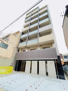 ラタン【2階】の外観