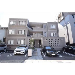 ラフィナート朝岡【3階】の外観