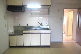 アムールハイツ【302号室】の居間