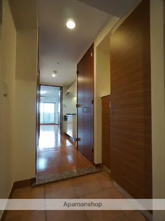 レジディア高岳【14階】の玄関