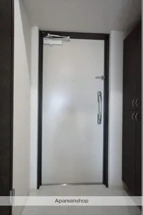 AXIS MEISEI【4 C号室】の玄関