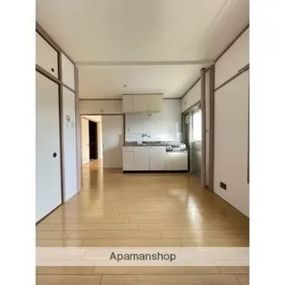 サンハイム山分 A棟【3階】の居間