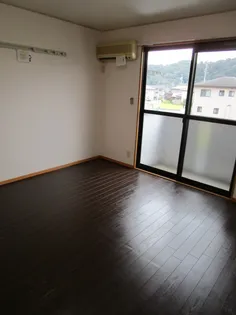 ジュネス院南 B【2階】の居間