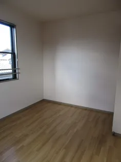 ロイヤルハイカムールST【2階】の居間