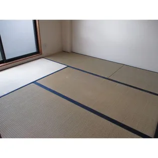 ファミーユ小杉【3階】の居間